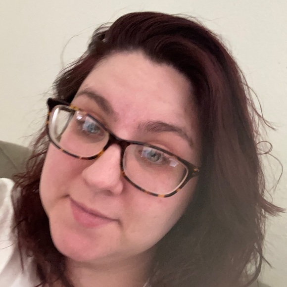 Meet your Posher, Emily - Picture 1 of 1